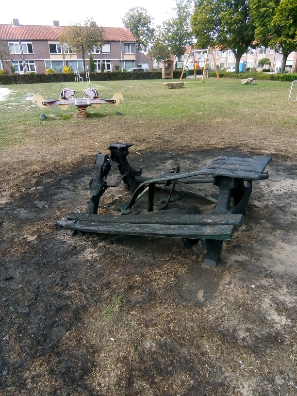 Brand in speeltuintje Columbusstraat