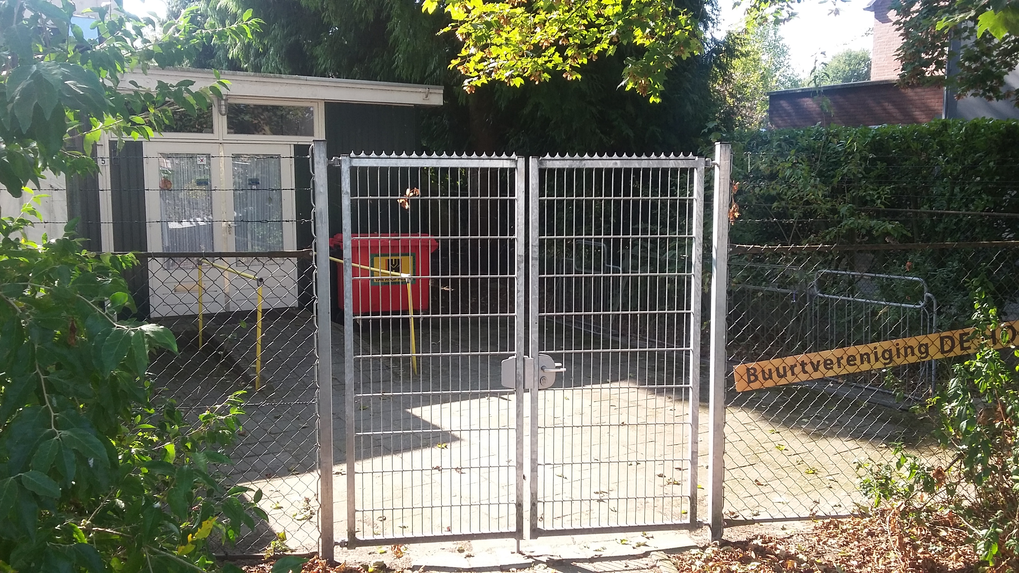 foto van de ingang van De Horizon Amundsenstraat 5